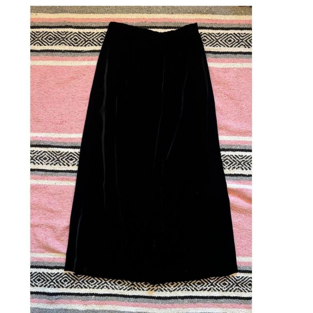 Vintage black velvet whimsy goth skirt‎ tag size 4